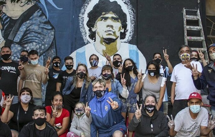 El mural del “Diego” estrenado en Boedo