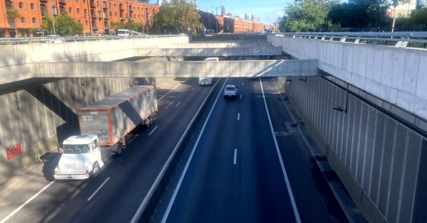 Paseo del Bajo para autos particulares