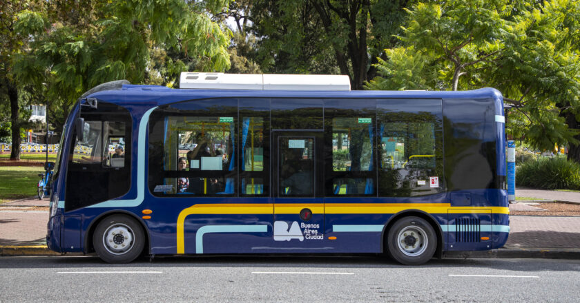 Reunión vecinal por el trambus en Boedo