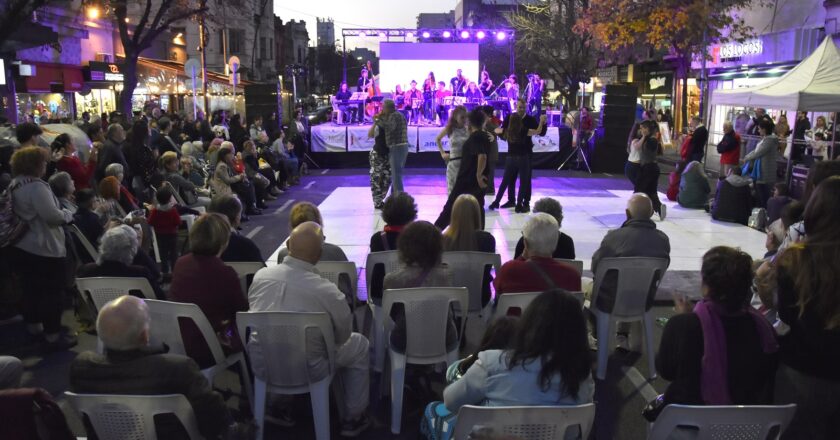 Diez años de tango, barrio y nuevas voces